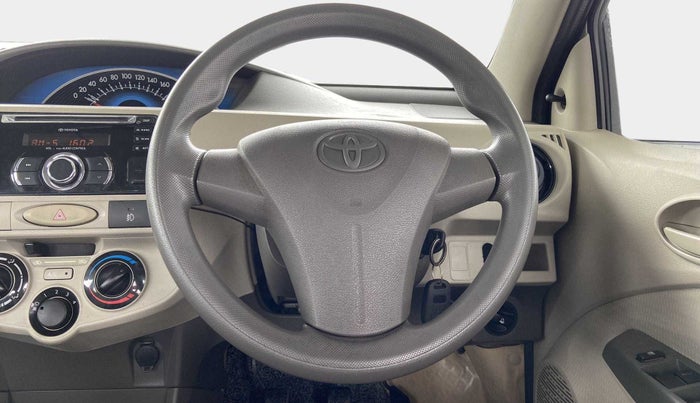 2014 Toyota Etios GD, Diesel, Manual, 1,12,969 km, Steering Wheel Close Up