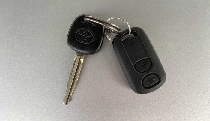 2014 Toyota Etios GD, Diesel, Manual, 1,12,969 km, Key Close Up