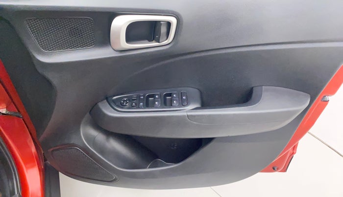 2019 Hyundai VENUE SX PLUS 1.0 TURBO DCT, Petrol, Automatic, 58,696 km, Driver Side Door Panels Control