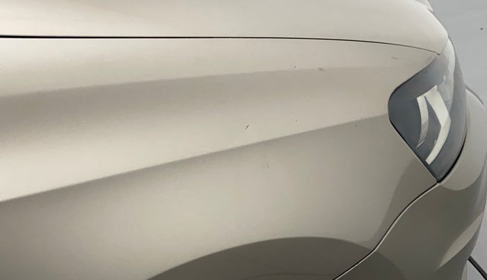 2016 Volkswagen Vento HIGHLINE 1.6 MPI, Petrol, Manual, 83,310 km, Right fender - Slightly dented