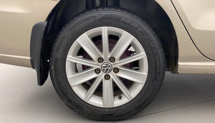 2016 Volkswagen Vento HIGHLINE 1.6 MPI, Petrol, Manual, 83,310 km, Right Rear Wheel