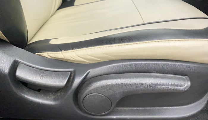 2015 Hyundai Elite i20 ASTA 1.2, Petrol, Manual, 53,604 km, Driver Side Adjustment Panel
