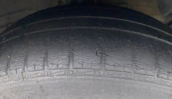 2014 Hyundai Grand i10 MAGNA 1.2 KAPPA VTVT, Petrol, Manual, 44,736 km, Right Front Tyre Tread