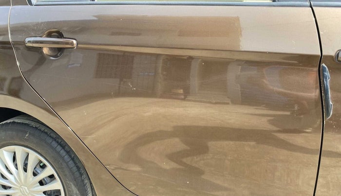 2015 Maruti Ciaz VXI, Petrol, Manual, 81,086 km, Right rear door - Slightly dented