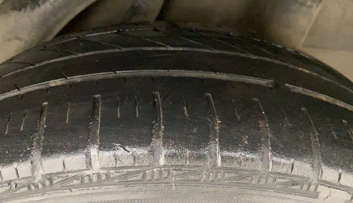 2012 Honda Brio E MT, Petrol, Manual, 34,629 km, Left Rear Tyre Tread