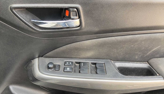 2019 Maruti Swift ZXI PLUS, CNG, Manual, 85,818 km, Driver Side Door Panels Control