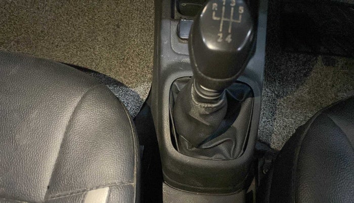 2019 Renault Kwid RXL, Petrol, Manual, 28,738 km, Gear lever - Boot cover slightly torn