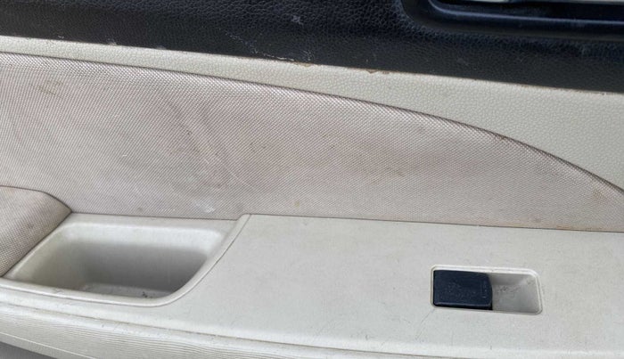2018 Maruti Dzire VXI, Petrol, Manual, 32,072 km, Left front window switch / handle - Switch/handle not functional