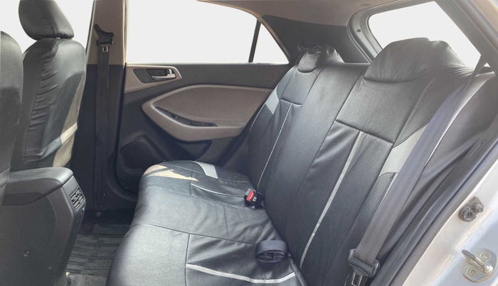 2018 Hyundai Elite i20 MAGNA EXECUTIVE 1.2, Petrol, Manual, 29,885 km, Right Side Rear Door Cabin