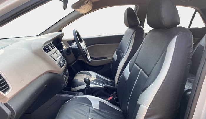2018 Hyundai Elite i20 MAGNA EXECUTIVE 1.2, Petrol, Manual, 29,885 km, Right Side Front Door Cabin