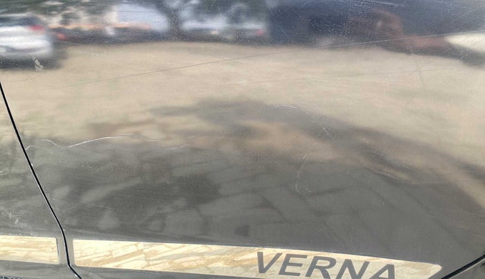 2017 Hyundai Verna 1.6 VTVT SX, Petrol, Manual, 45,944 km, Rear left door - Paint has faded