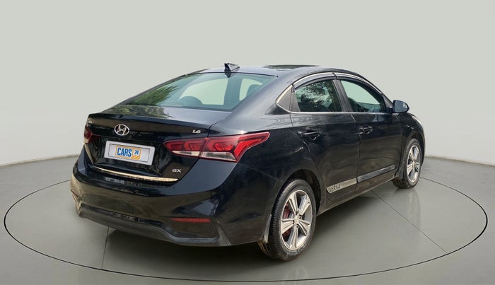 2017 Hyundai Verna 1.6 VTVT SX, Petrol, Manual, 45,853 km, Right Back Diagonal