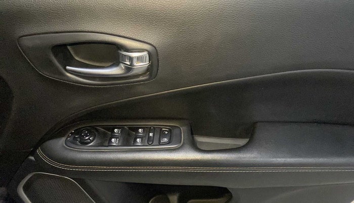 2019 Jeep Compass SPORT PLUS 1.4 PETROL, Petrol, Manual, 66,947 km, Driver Side Door Panels Control