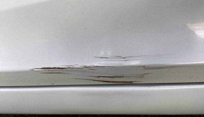 2017 Hyundai Eon ERA +, Petrol, Manual, 22,261 km, Front passenger door - Slight discoloration