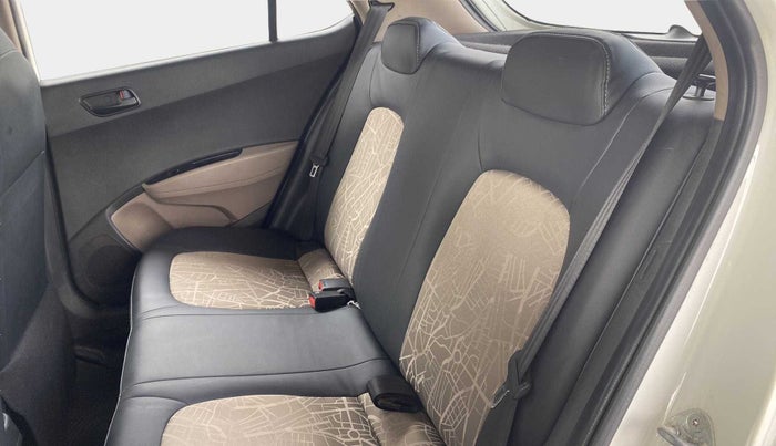 2016 Hyundai Grand i10 MAGNA 1.2 KAPPA VTVT, Petrol, Manual, 36,929 km, Right Side Rear Door Cabin
