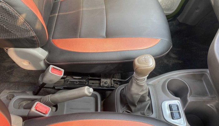 2016 Datsun Redi Go T (O), Petrol, Manual, 28,130 km, Gear Lever