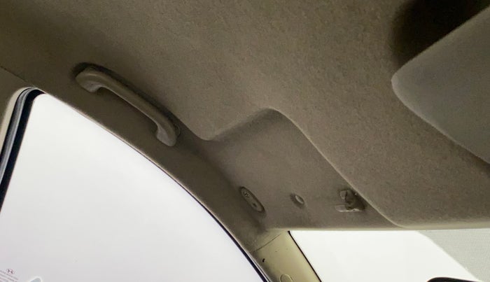 2010 Hyundai i20 SPORTZ (O) 1.2, Petrol, Manual, 67,856 km, Ceiling - Sun visor missing
