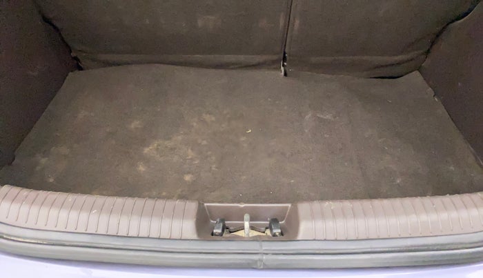 2010 Hyundai i20 SPORTZ (O) 1.2, Petrol, Manual, 67,856 km, Boot Inside