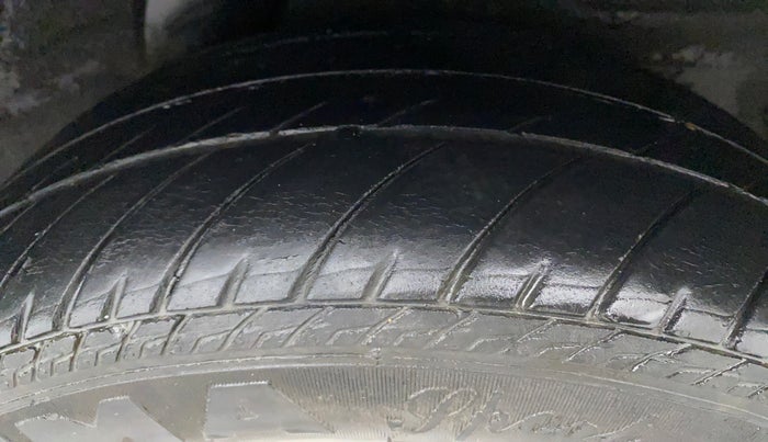 2010 Hyundai i20 SPORTZ (O) 1.2, Petrol, Manual, 67,856 km, Left Rear Tyre Tread