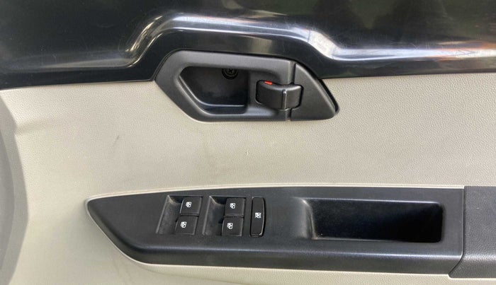 2016 Mahindra Kuv100 K4 6 STR, Petrol, Manual, 26,880 km, Driver Side Door Panels Control