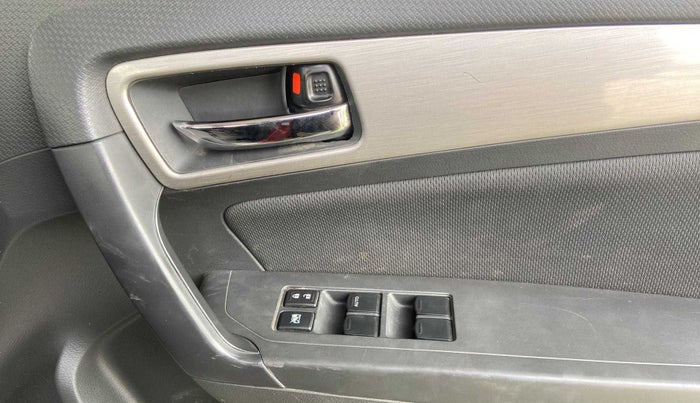 2017 Maruti Vitara Brezza ZDI PLUS DUAL TONE, Diesel, Manual, 90,391 km, Driver Side Door Panels Control