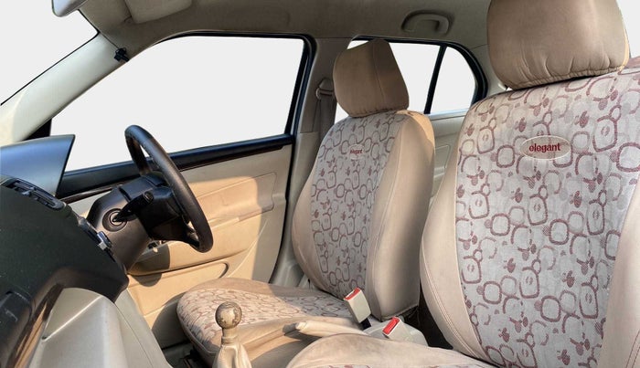 2016 Maruti Swift Dzire LXI (O), Petrol, Manual, 97,063 km, Right Side Front Door Cabin
