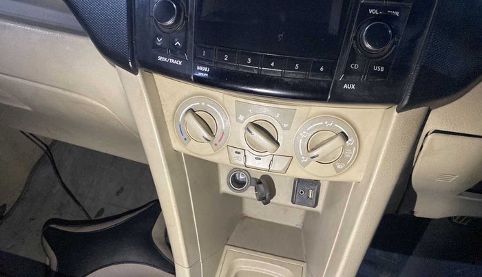2015 Maruti Swift Dzire VDI ABS, Diesel, Manual, 74,487 km, AC Unit - Directional switch has minor damage