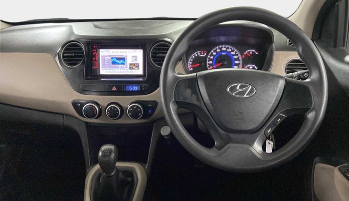2016 Hyundai Grand i10 MAGNA 1.2 KAPPA VTVT, Petrol, Manual, 50,289 km, Steering Wheel Close Up