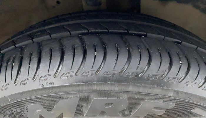 2019 Maruti New Wagon-R ZXI 1.2 AMT, Petrol, Automatic, 93,041 km, Right Front Tyre Tread