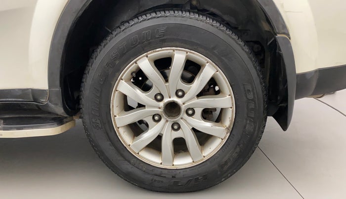 2016 Mahindra XUV500 W8, Diesel, Manual, 69,864 km, Left Rear Wheel