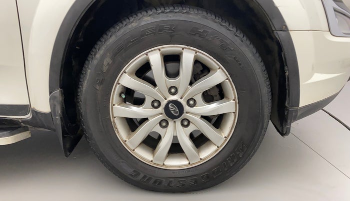 2016 Mahindra XUV500 W8, Diesel, Manual, 69,697 km, Right Front Wheel