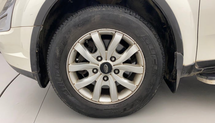 2016 Mahindra XUV500 W8, Diesel, Manual, 69,864 km, Left Front Wheel
