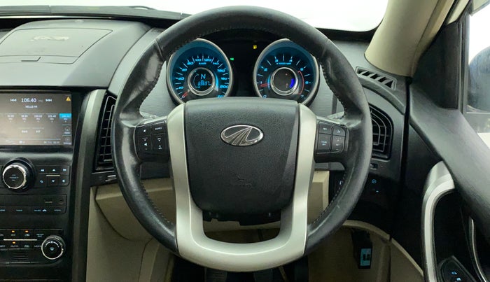 2016 Mahindra XUV500 W8, Diesel, Manual, 69,697 km, Steering Wheel Close Up