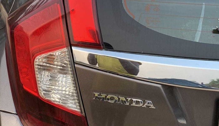 2016 Honda Jazz 1.2L I-VTEC V, Petrol, Manual, 61,667 km, Left tail light - Minor damage