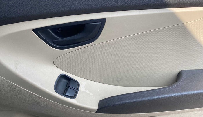 2017 Hyundai Eon ERA + SE, Petrol, Manual, 48,202 km, Driver Side Door Panels Control