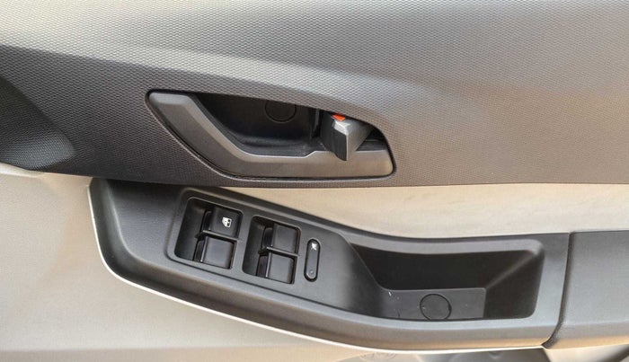 2022 Tata Tiago XT CNG, CNG, Manual, 29,424 km, Driver Side Door Panels Control