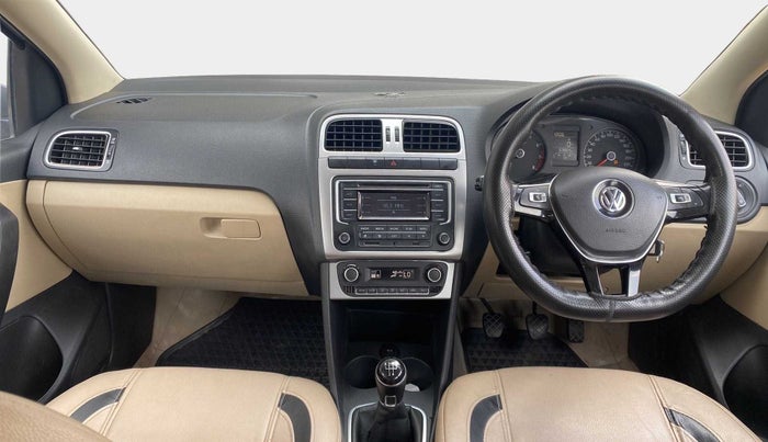 2015 Volkswagen Polo HIGHLINE1.2L, Petrol, Manual, 63,830 km, Dashboard