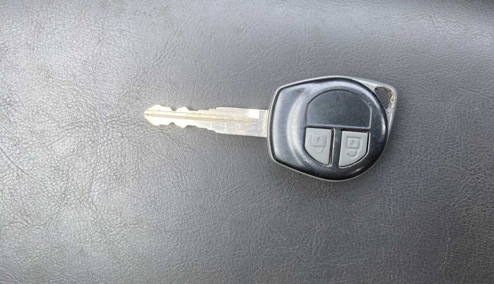 2016 Maruti Swift VXI, Petrol, Manual, 40,568 km, Lock system - Remote key not functional