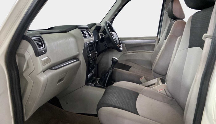 2018 Mahindra Scorpio S7, Diesel, Manual, 50,995 km, Right Side Front Door Cabin