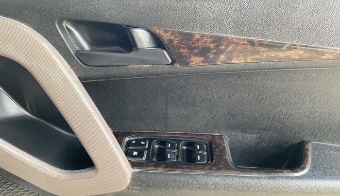 2019 Hyundai Creta E PLUS 1.6 PETROL, Petrol, Manual, 83,085 km, Driver Side Door Panels Control
