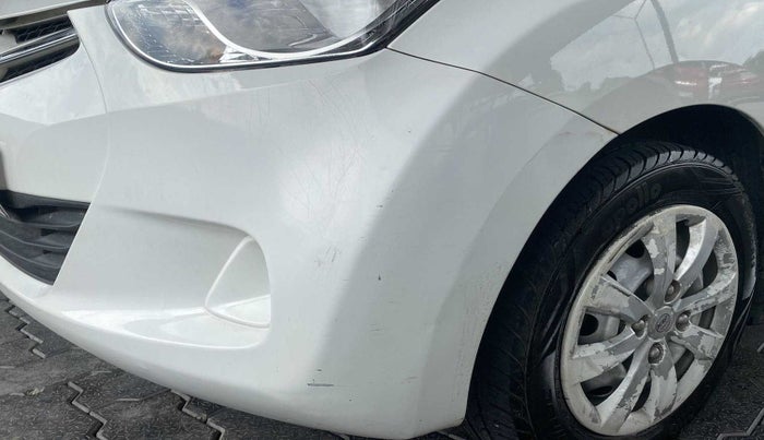 2017 Hyundai Eon ERA +, Petrol, Manual, 26,393 km, Front bumper - Paint has minor damage