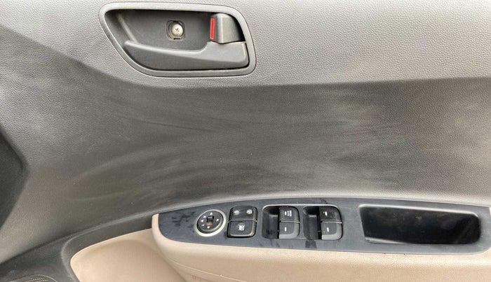 2015 Hyundai Grand i10 MAGNA 1.2 KAPPA VTVT, Petrol, Manual, 32,587 km, Driver Side Door Panels Control