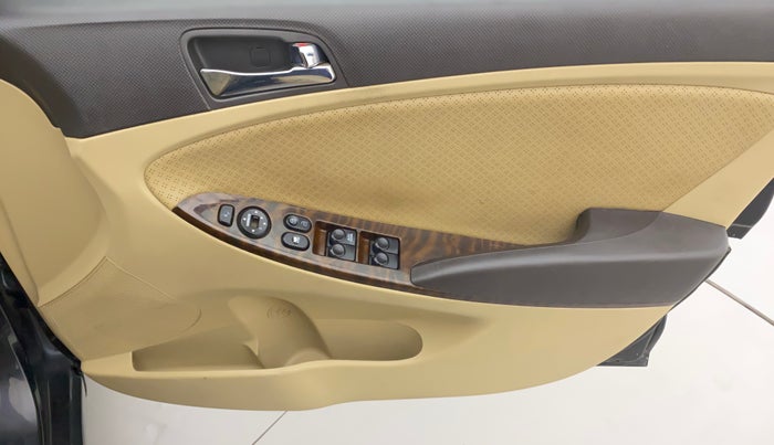 2012 Hyundai Verna FLUIDIC 1.6 VTVT SX OPT, Petrol, Manual, 69,778 km, Driver Side Door Panels Control