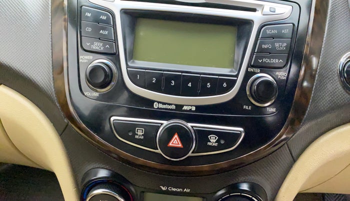 2012 Hyundai Verna FLUIDIC 1.6 VTVT SX OPT, Petrol, Manual, 69,778 km, Infotainment system - Button has minor damage