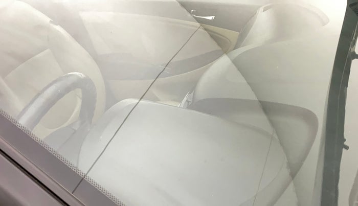 2012 Hyundai Verna FLUIDIC 1.6 VTVT SX OPT, Petrol, Manual, 69,778 km, Front windshield - Minor spot on windshield