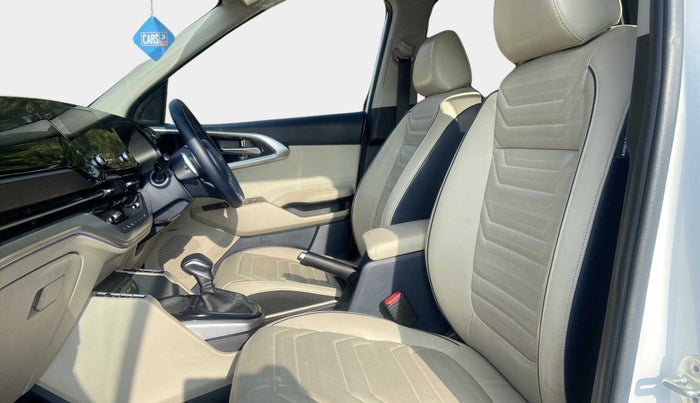 2022 KIA CARENS LUXURY PLUS 1.5 DIESEL AT 7 STR, Diesel, Automatic, 19,388 km, Right Side Front Door Cabin