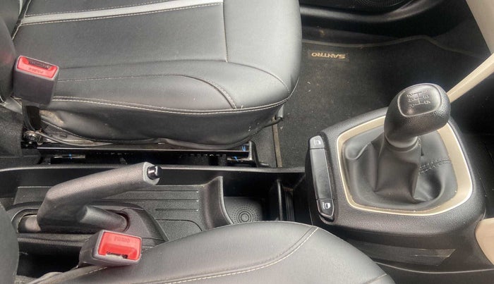 2019 Hyundai NEW SANTRO ERA EXECUTIVE, Petrol, Manual, 5,414 km, Gear Lever