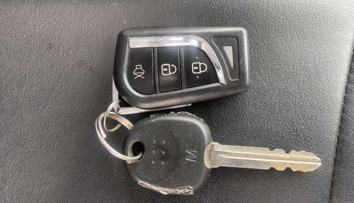 2019 Hyundai NEW SANTRO ERA EXECUTIVE, Petrol, Manual, 5,414 km, Lock system - Dork lock functional only from remote key