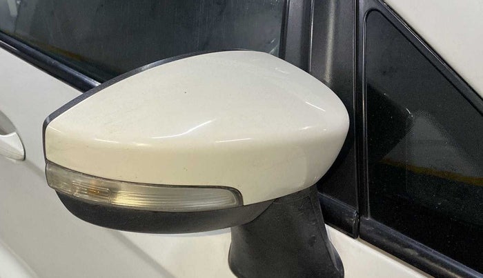 2018 Ford Ecosport TITANIUM 1.5L DIESEL, Diesel, Manual, 1,31,449 km, Right rear-view mirror - Mirror movement not proper