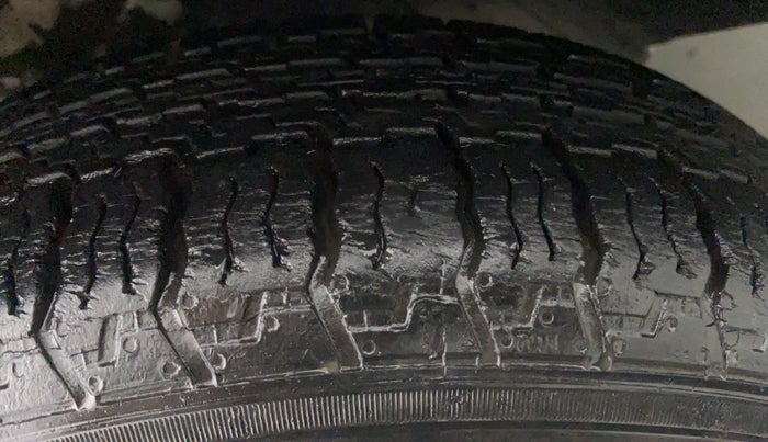 2014 Datsun Go T, Petrol, Manual, 29,397 km, Left Rear Tyre Tread